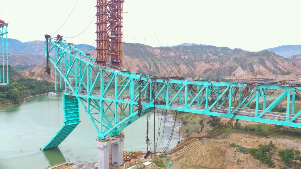 川青鐵路尖扎黃河特大橋施工繩索斷裂事故已致12人遇難