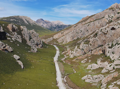 【&ldquo;飛閱&rdquo;中國】戳這里！領(lǐng)略秋日天峻溝的奇美壯麗