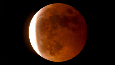 共賞&ldquo;紅月亮&rdquo;！青海多地昨夜上演月全食